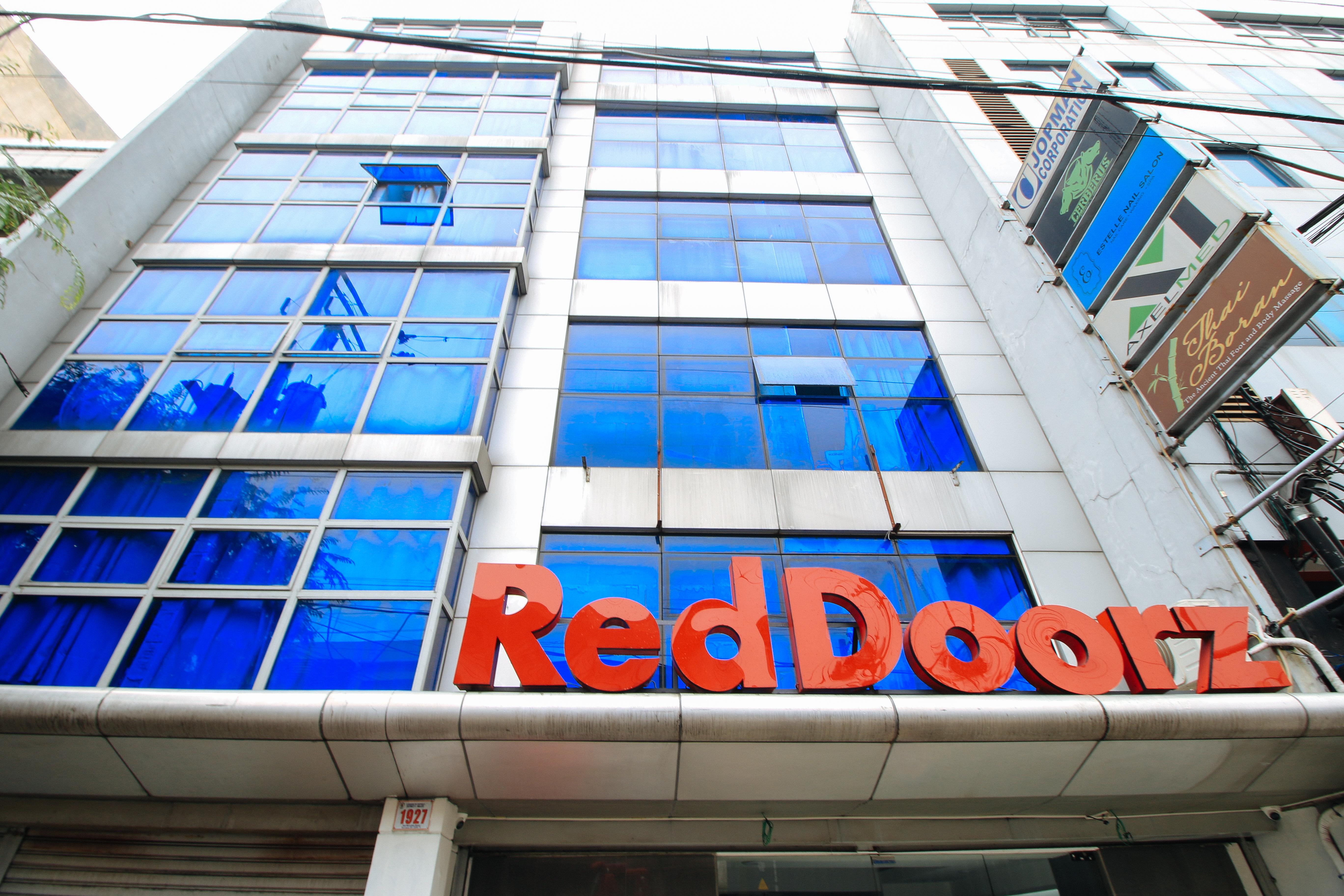 Hotel RedDoorz Plus @ San Marcelino Malate Manila Zewnętrze zdjęcie